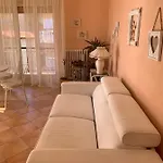Casa Viola Vicino Al Mare By Smart-home Appartamento *