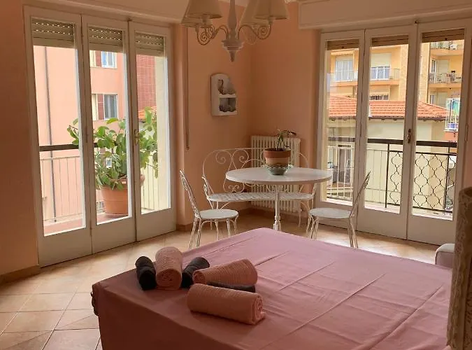 Casa Viola Vicino Al Mare By Smart-home Apartamento Vallecrosia